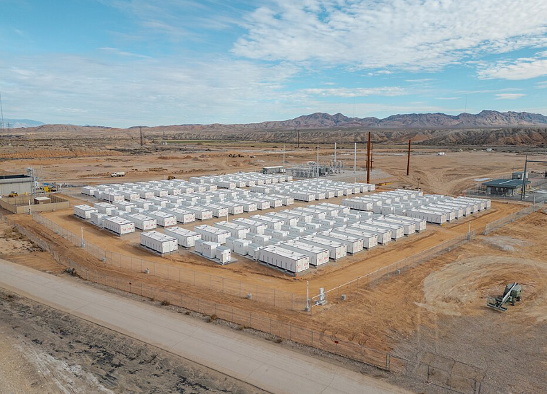 Outdoor cabinet battery energy storage